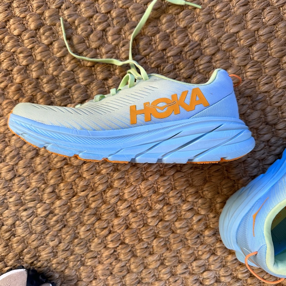 Hoka Rincon shoes size 7 - like new!